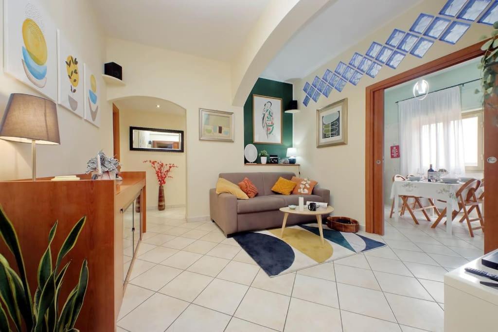 Relax Rome With 2 Balconies - 2 Bedroom Flat, 3Rd Floor With Lift, High Comfort, Quite, A Walk From Urban Train Station Gemelli And Metro A Stops Battistini & Cornelia Connecting To Center In 20 Minutes, 2 Steps From Bus Stop, Cycle Path, Groceries ภายนอก รูปภาพ